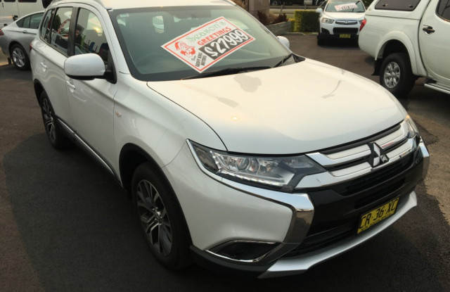 2017 Mitsubishi Outlander ZL ES Suv