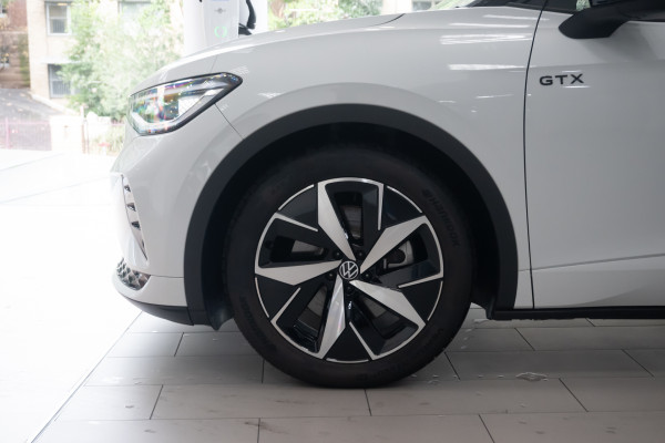 2025 MY25.5 Volkswagen ID. 4 E2 GTX SUV image 24