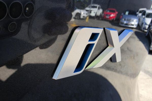 2021 BMW iX I20 xDrive40 SUV Image 14