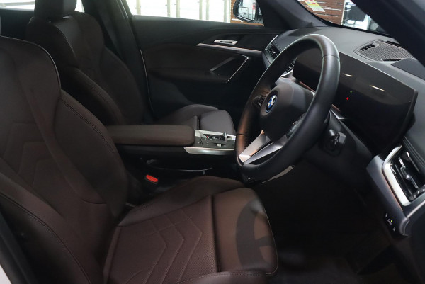 2024 BMW iX1 U11 eDrive20 xLine SUV image 13