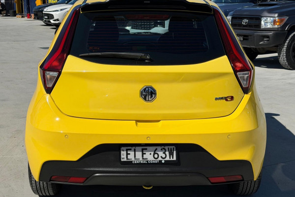 2020 MG MG3 SZP1 Core Hatch Image 5