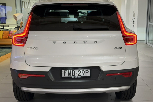 2024 Volvo XC40 XZ Ultimate B4 Bright SUV Image 5