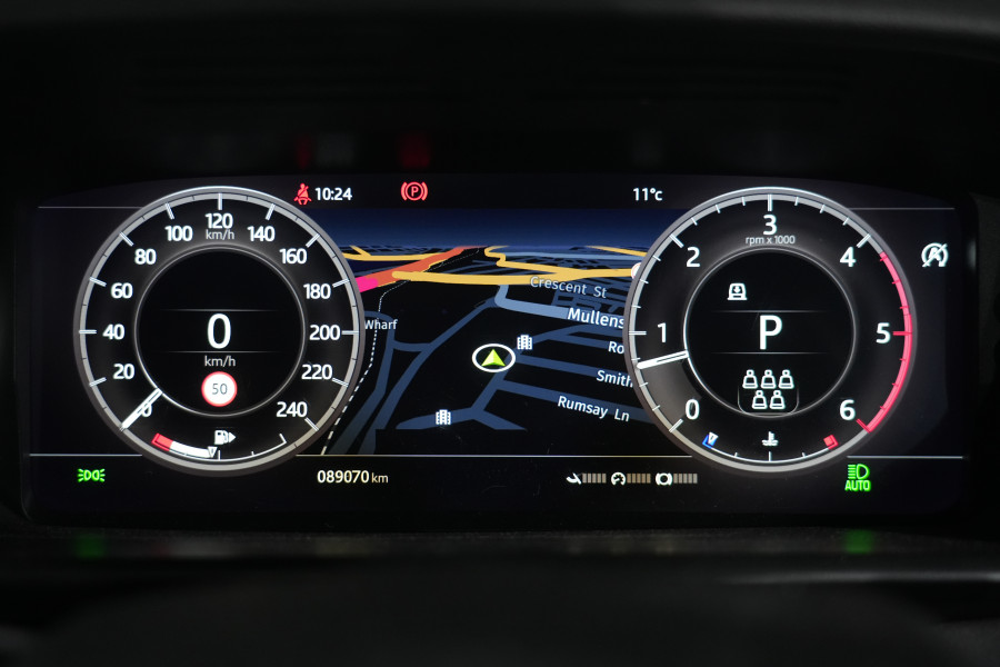 2020 Land Rover Discovery Series 5 SDV6 Landmark SUV Image 15