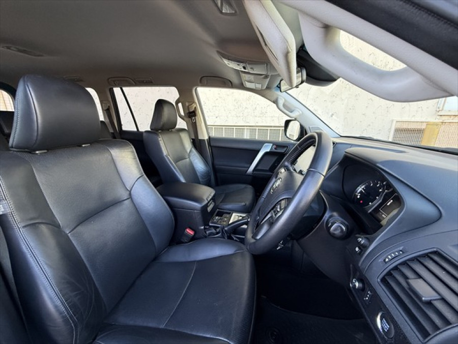 2023 Toyota LandCruiser Prado GDJ150R GXL SUV Image 10
