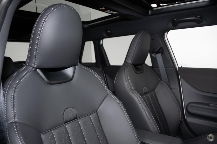 2026 MINI Cooper F65 C Favoured Hatch