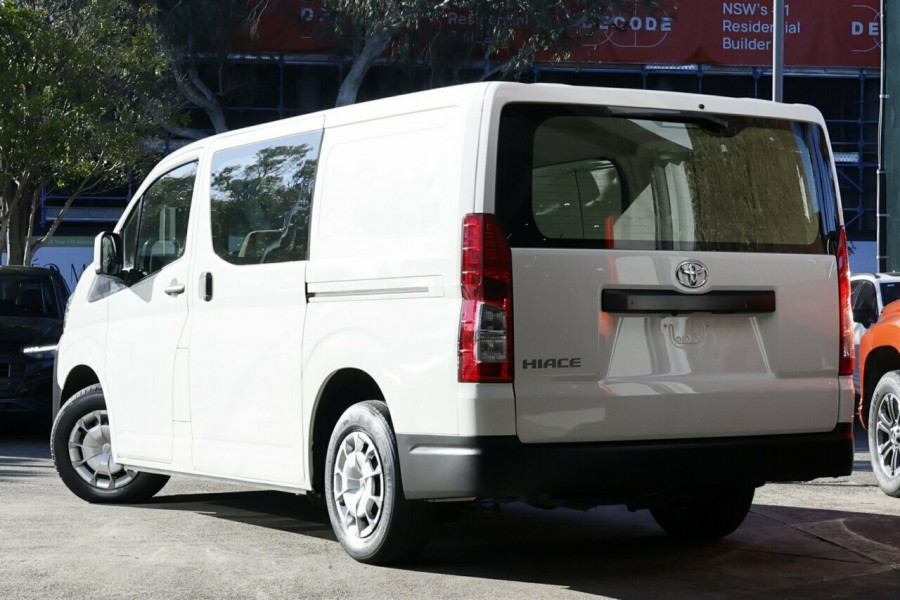 2021 Toyota HiAce GDH300R  Van Image 3