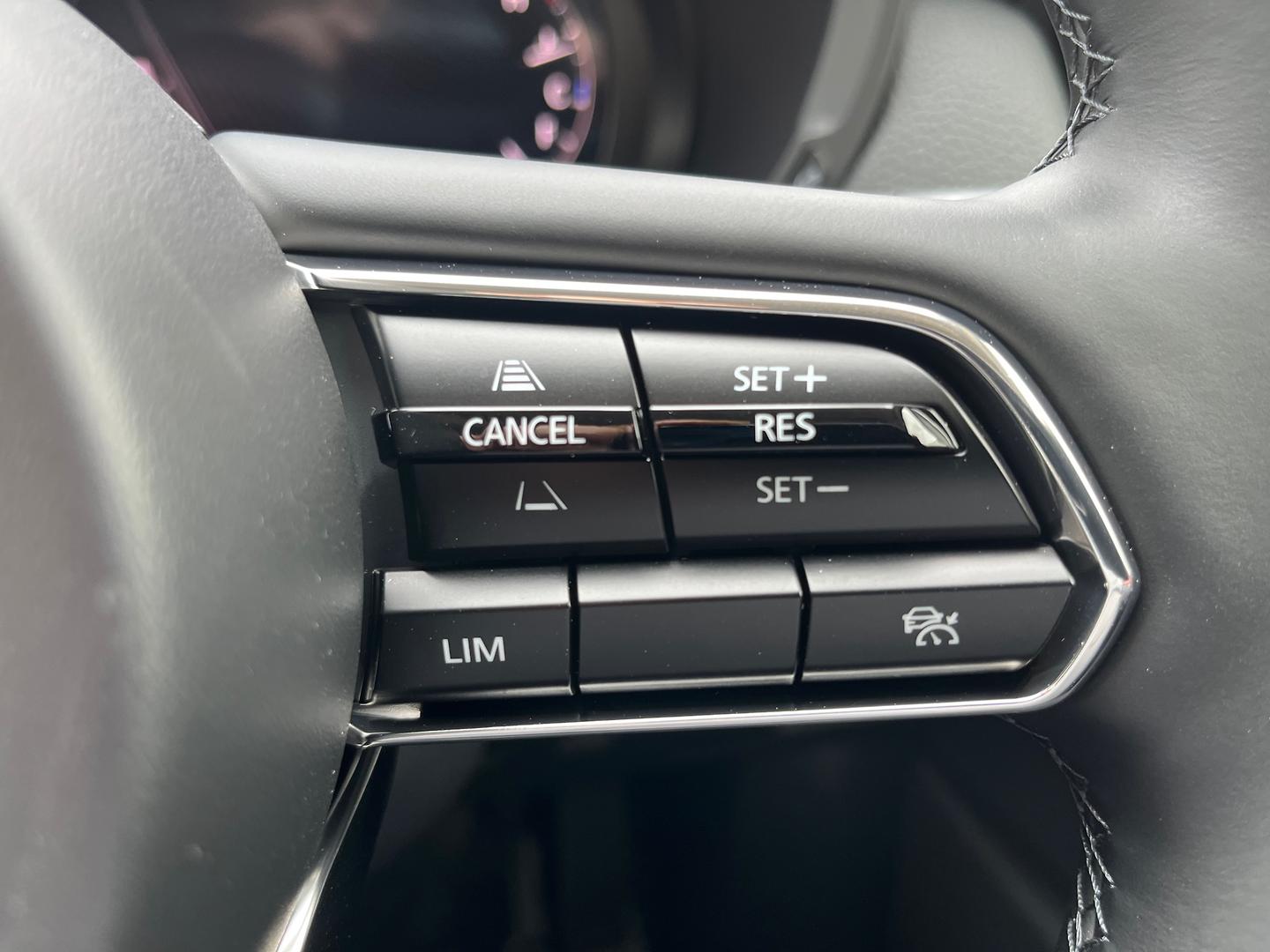 2024 Mazda CX-80 KL G40e GT SUV Image 27