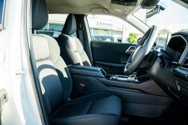 2025 Mitsubishi Outlander ZM LS SUV Image 17