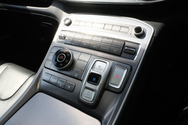 2021 Hyundai Santa Fe TM.V3 Highlander SUV Image 17