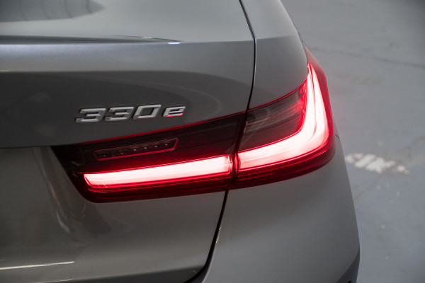 2022 BMW 3 Series 30e M Sport Phev Sedan Image 11