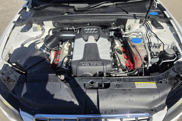 2010 Audi S5 8T  Convertible Image 11