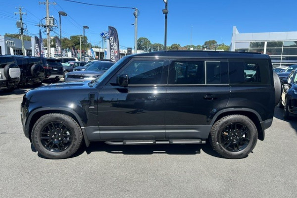 2025 MY26 Land Rover Defender L663 110 D250 S SUV Image 3