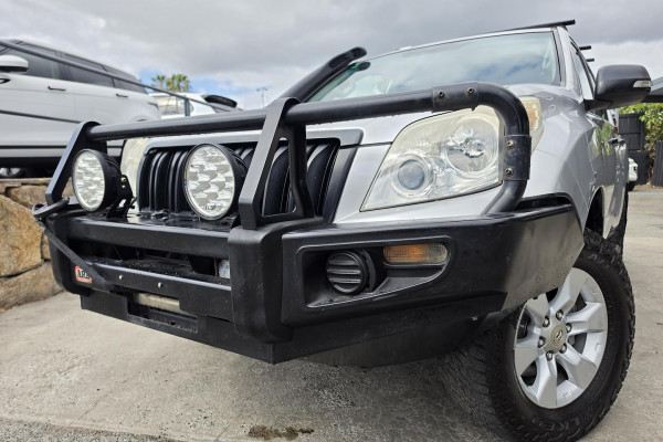 2013 MY14 Toyota LandCruiser Prado GDJ150R GX SUV Image 2