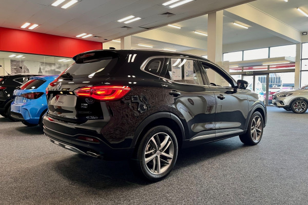 2025 MG HS Essence Plug-In Hybrid SUV