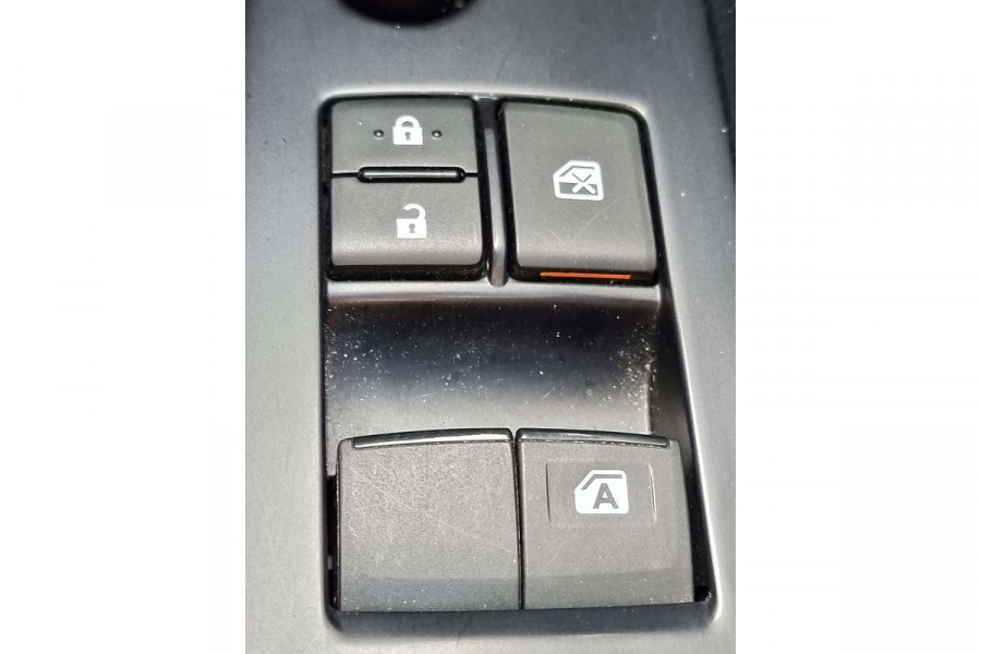 2021 Toyota HiLux TGN121R Workmate Cab Chassis Image 13
