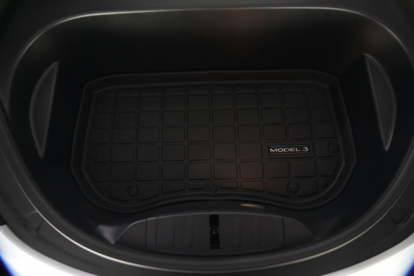 2022 Tesla Model 3  Rear-Wheel Drive Sedan image 27