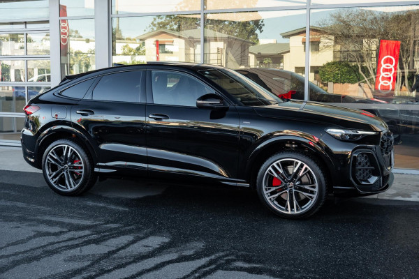 2026 Audi Q5 e-hybrid 270kW SUV image 5