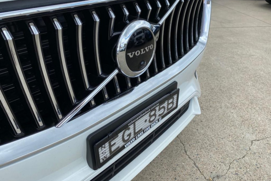 2020 Volvo XC90 L Series D5 Momentum Suv Image 12