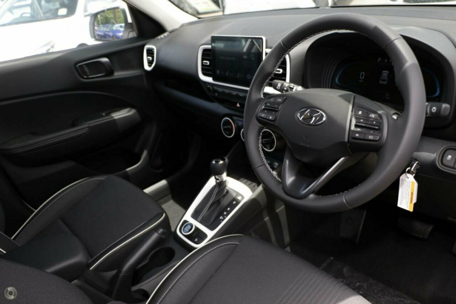 2025 Hyundai Venue QX.V5 Active SUV Image 6