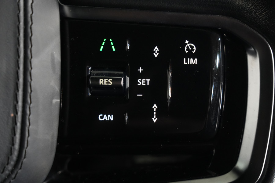2023 Land Rover Range Rover Velar L560 P250 R-Dynamic SE SUV