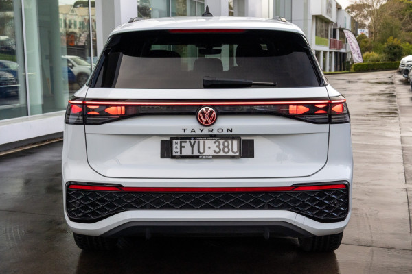 2025 Volkswagen Tayron R4 195TSI R-Line SUV Image 5