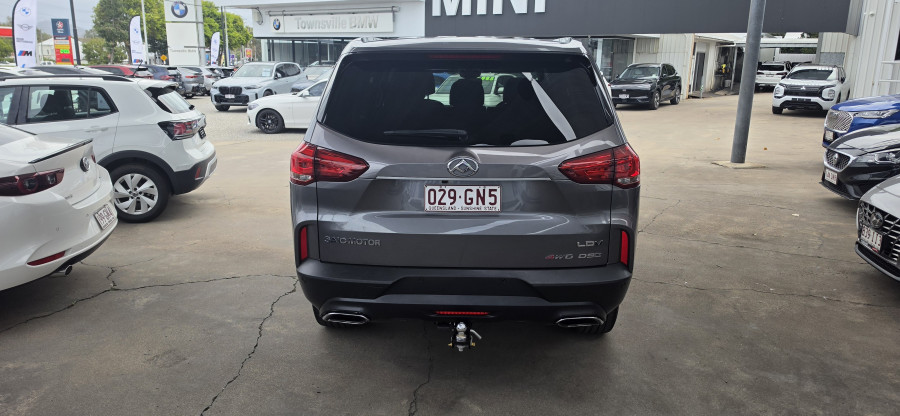 2022 LDV D90 SV9A Executive SUV Image 6