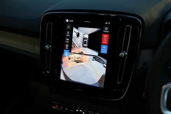 2026 Volvo XC40 XZ Plus B4 SUV Image 17