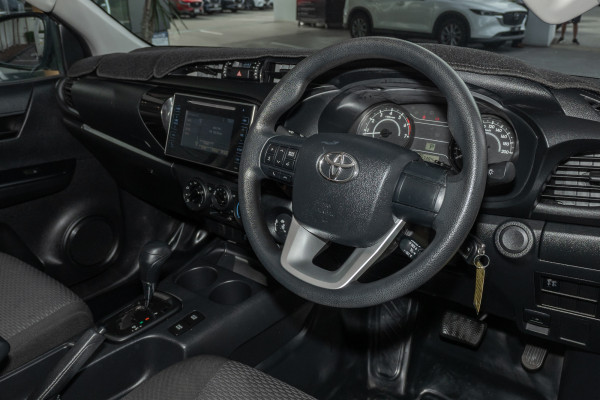 2018 Toyota HiLux  WorkMate Single Cab Cab Chassis Image 6
