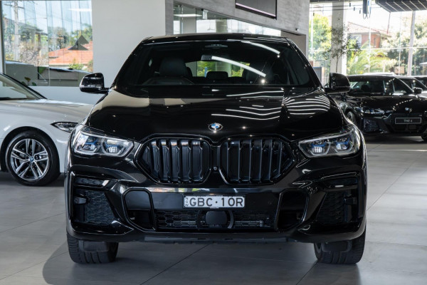 2023 BMW X6 G06 M50i SUV image 4