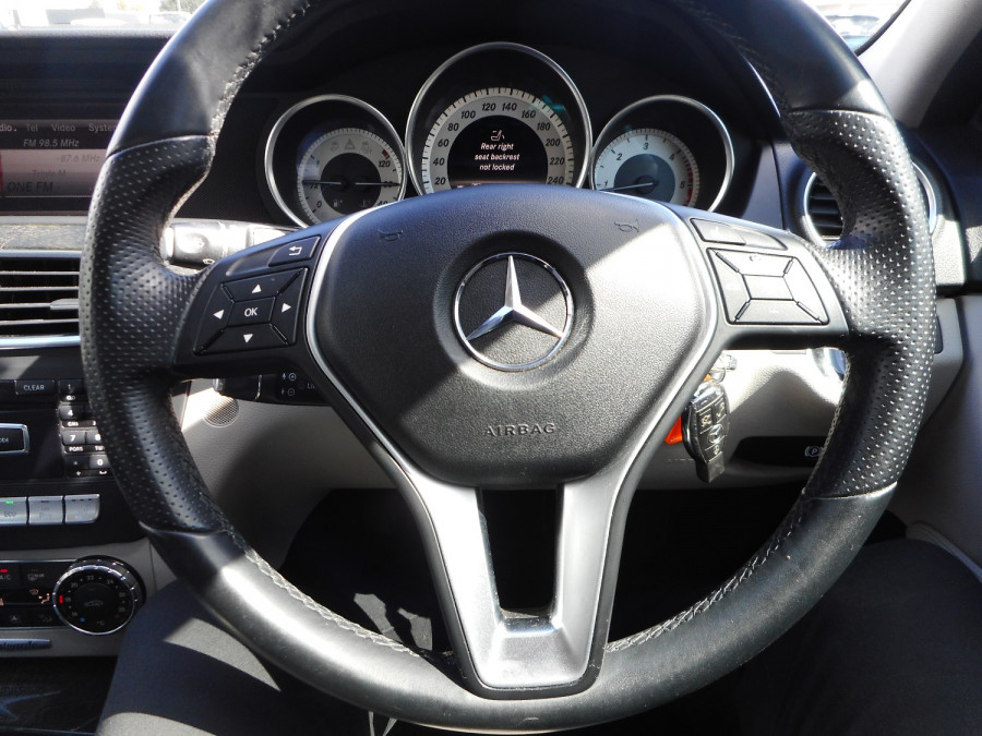 2014 Mercedes-Benz C-class W204  C250 CDI Avantgarde Sedan Image 15
