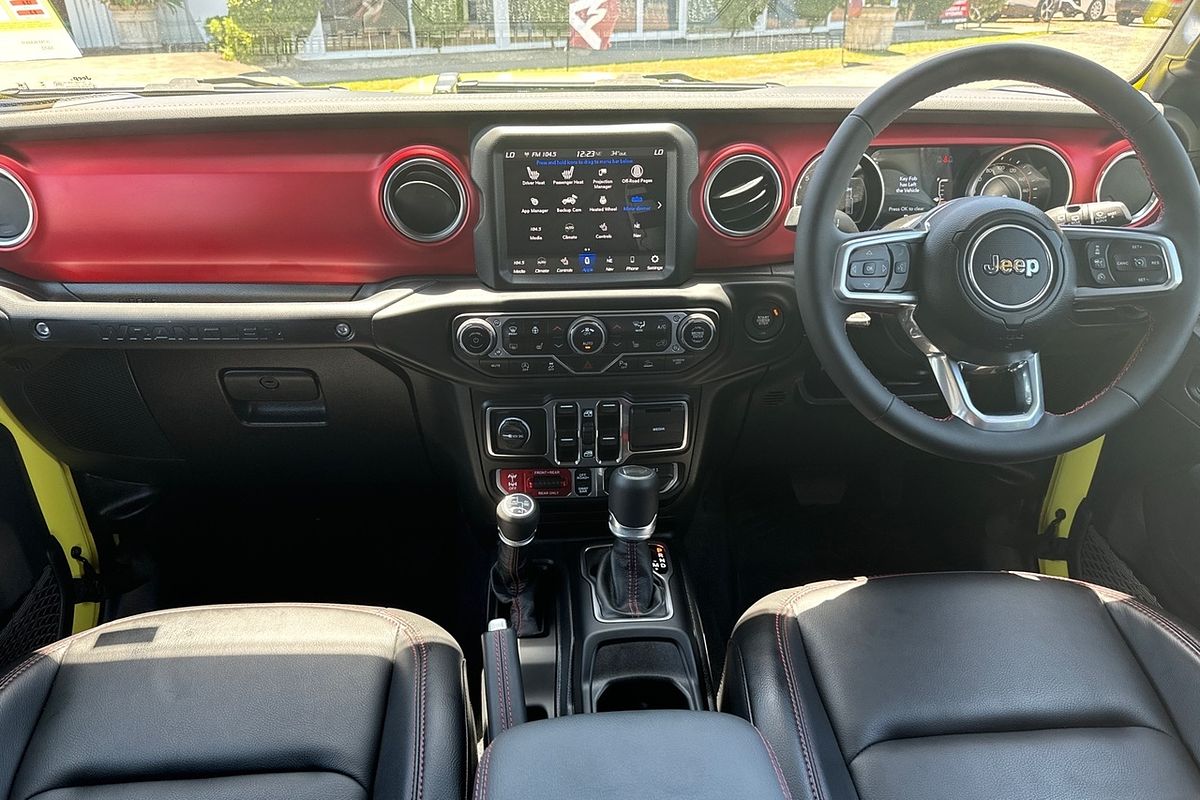 2023 Jeep Wrangler JL Rubicon SUV Image 18
