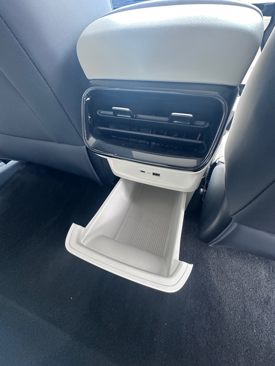 2026 Geely Starray EM-i P145 Inspire SUV Image 10