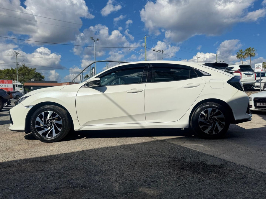 2018 Honda Civic 10th Gen VTi-S Hatch Image 5