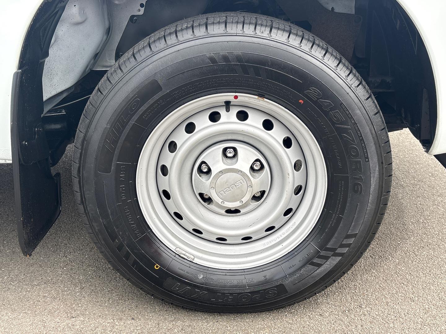 2018 Isuzu D-MAX  SX High Ride Ute Image 29