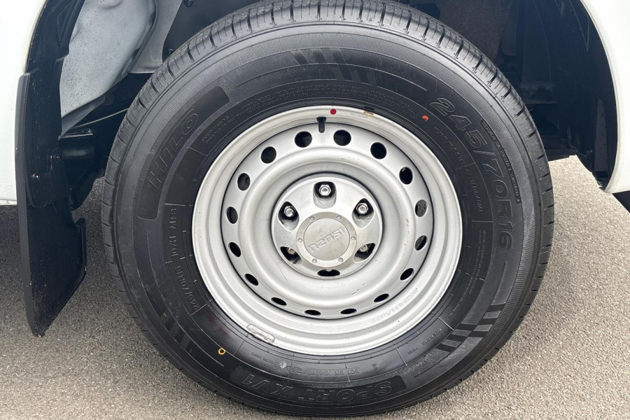 2018 Isuzu D-MAX  SX High Ride Ute Image 29
