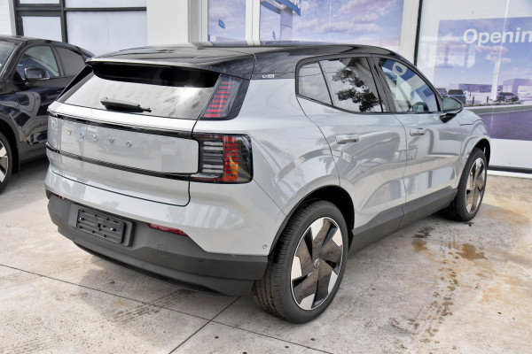 2024 Volvo EX30  Single Motor Extended Range Plus SUV Image 3