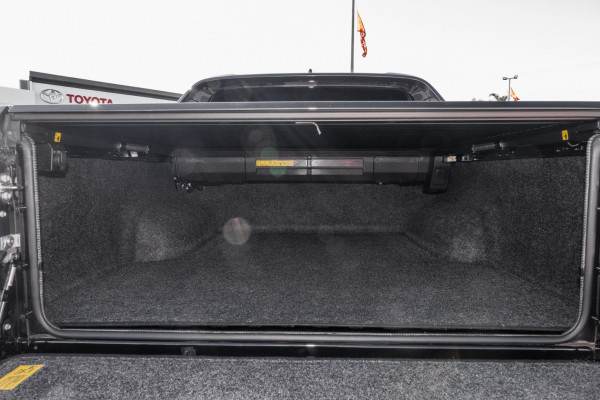 2025 Toyota HiLux GUN126R Rogue 48V Ute Image 19