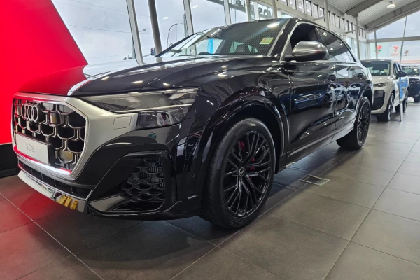 2026 Audi SQ8 TFSI SUV Image 16