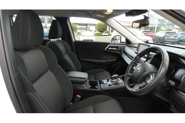 2023 Mitsubishi Outlander ZM MY23 ES 7 SEAT 2WD SUV Image 16