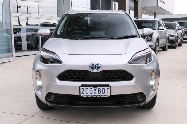 2021 Toyota Yaris Cross MXPB10R GX SUV Image 3