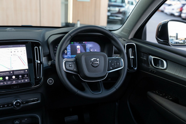 2025 MY26 Volvo XC40 XZ Ultra B4 Bright SUV Image 13