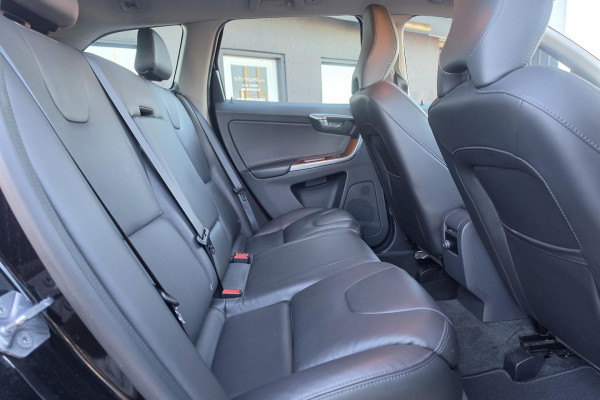 2017 Volvo XC60 DZ T5 Luxury SUV Image 16