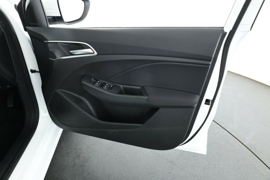 2025 MY25.5 MG MG3 ZP22 Vibe Hatch Image 17