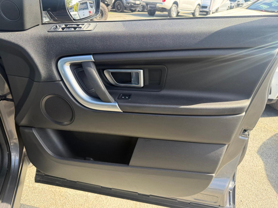 2019 MY20 Land Rover Discovery Sport L550 D150 R-Dynamic S SUV Image 17