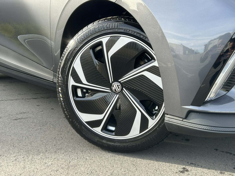 2026 MG MG4 AH4E Essence 64 Hatch Image 17