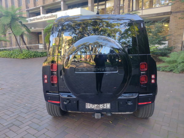 2025 MY25.5 Land Rover Defender L663 110 D350 X-Dynamic HSE SUV image 4