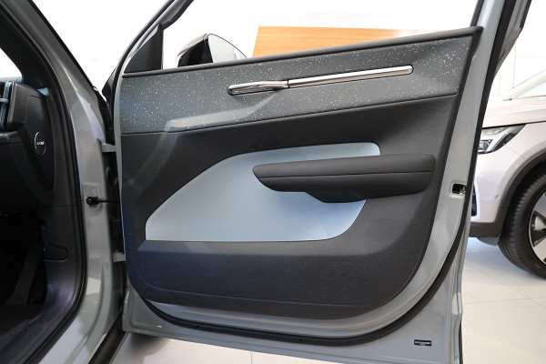 2024 MY25 Volvo EX30  Single Motor Extended Range Ultra SUV Image 9