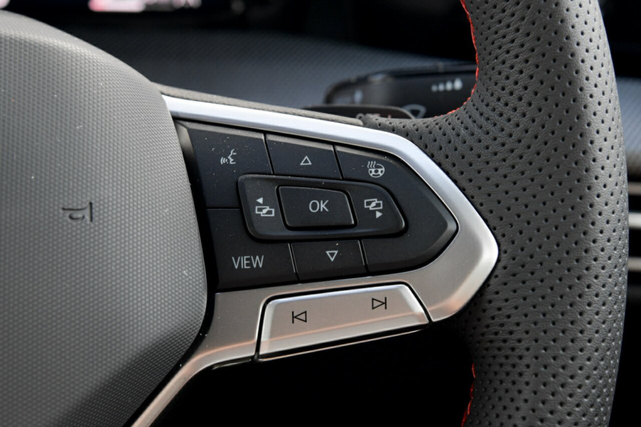 2025 Volkswagen Golf 8.5 GTI Hatch Image 12