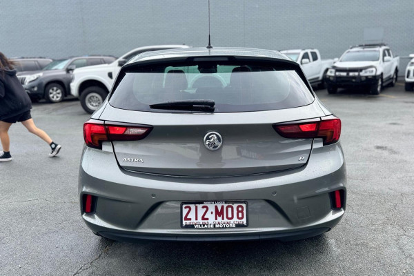 2017 Holden Astra BK R Hatch Image 9