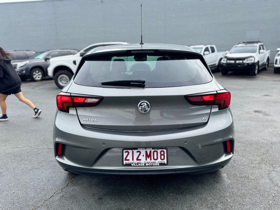 2017 Holden Astra BK R Hatch Image 9
